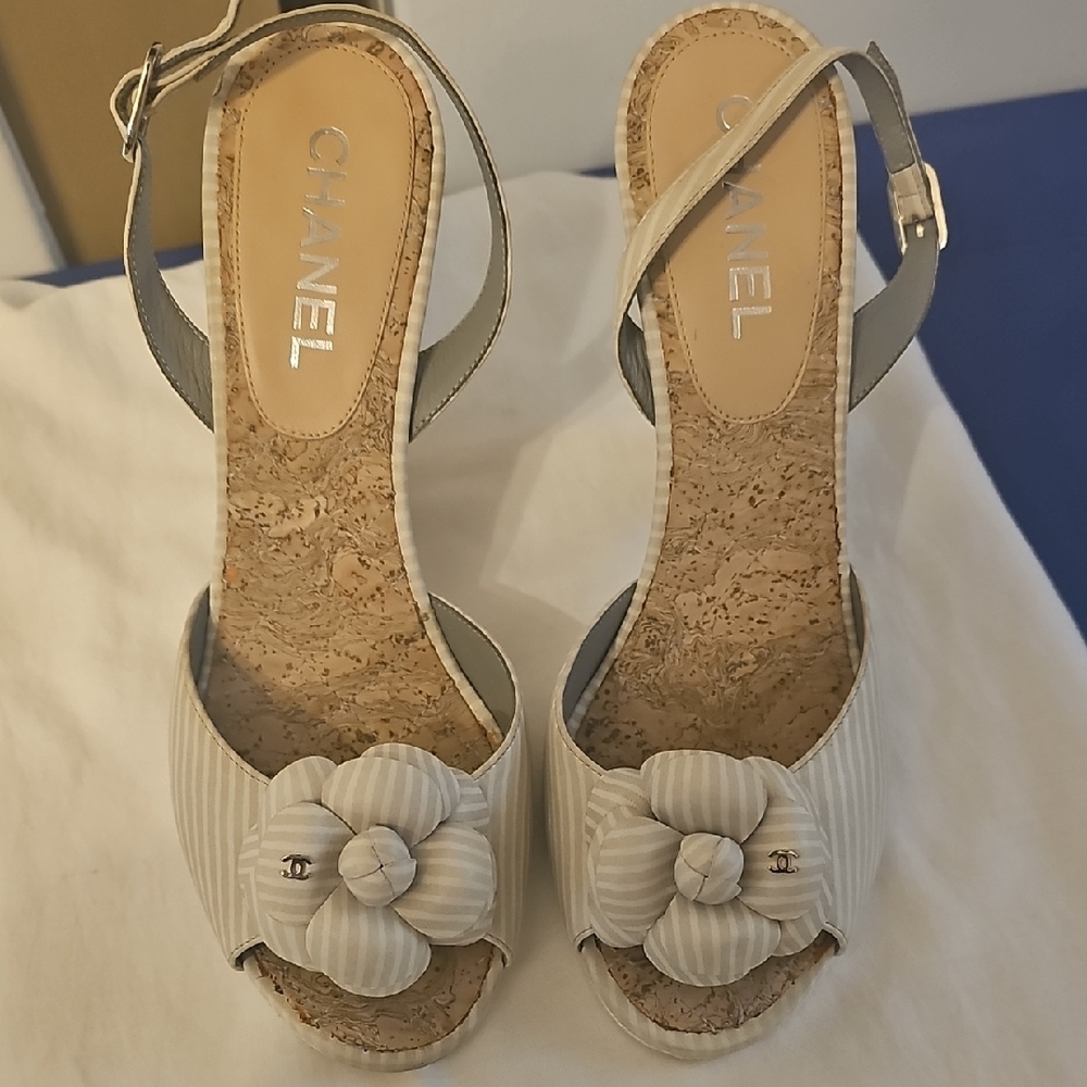 CHANEL Gray and White Sandals with Stylish Ankle Straps